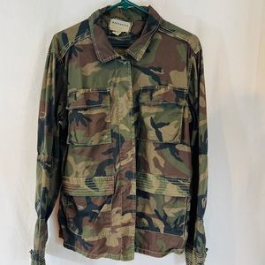 Marrakech men’s Button down shirt. Sz L long sleeve. Cotton. Camouflage